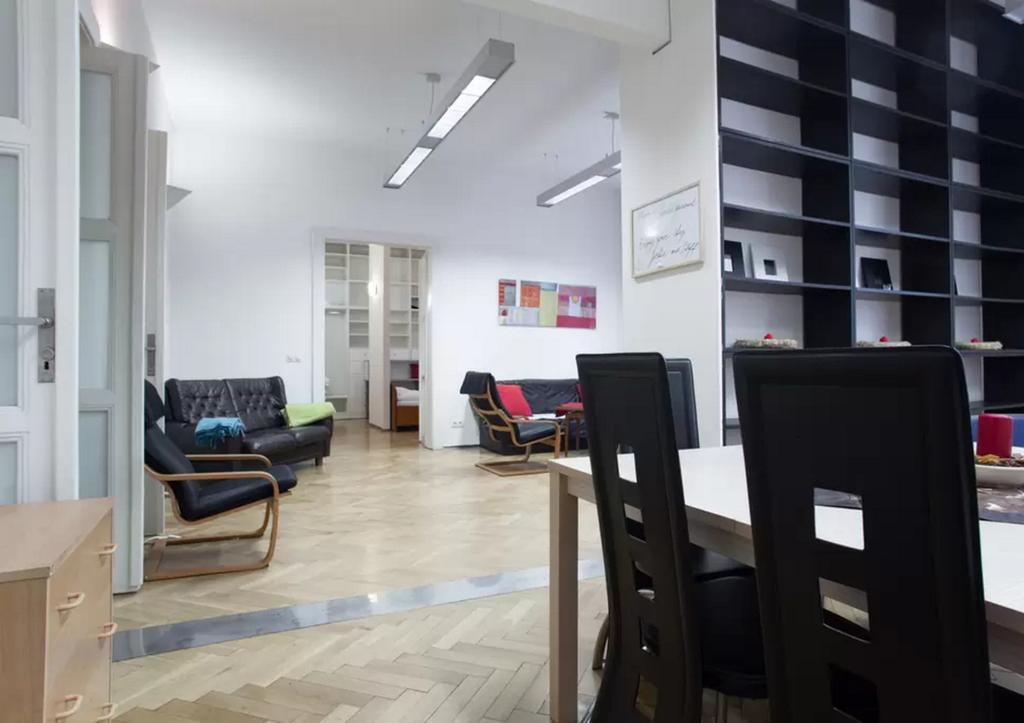 Charles Central Apartment 프라하 외부 사진